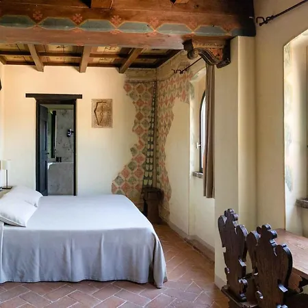 Castello Di Monterone 4*