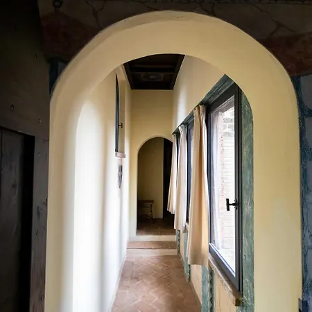 Th - Castello Di Monterone 4*