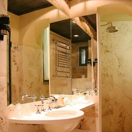 Th - Castello Di Monterone 4* Perugia
