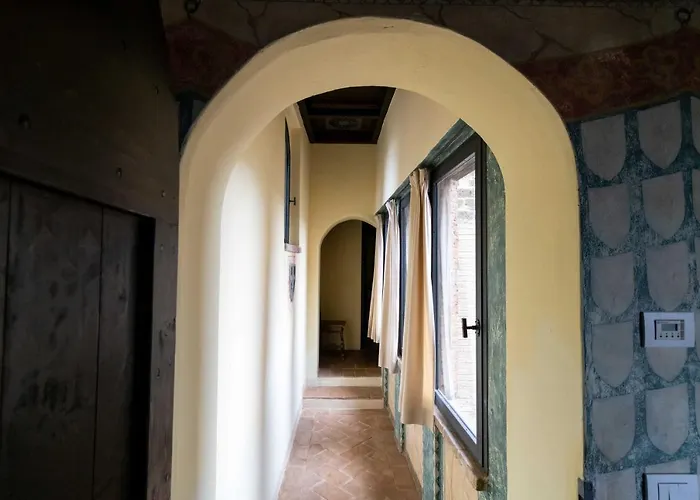 Castello Di Monterone 4*